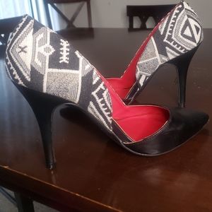 Black white grey pump size 10